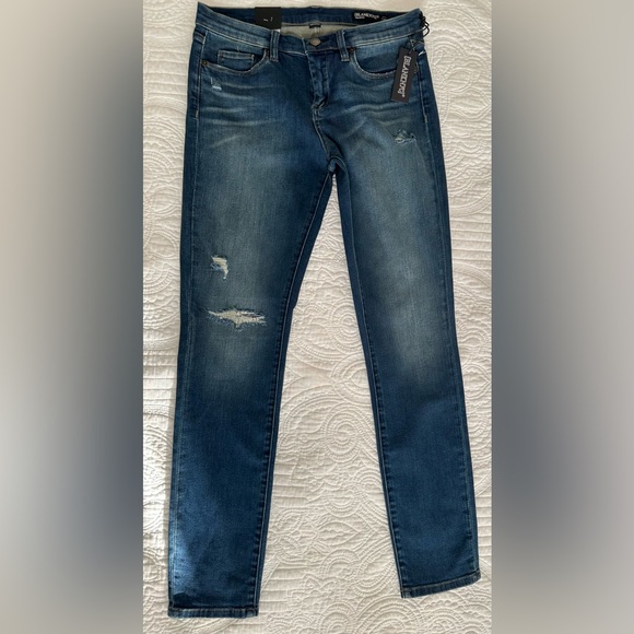 Blank NYC. Classic mid-rise skinny jeans. Size 28. - Picture 4 of 11